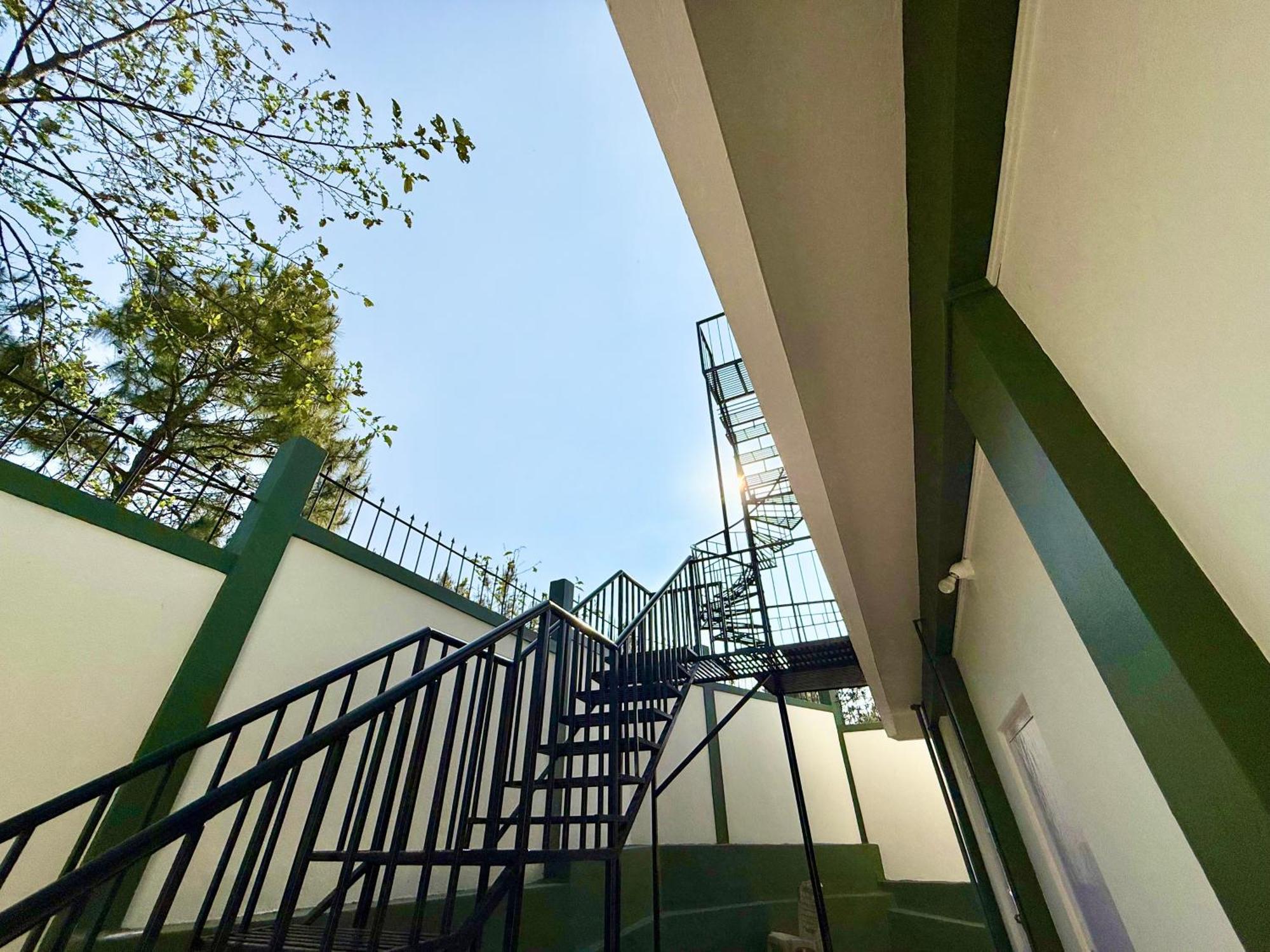 Yepplo Holiday Home - Complimentary Breakfast - 24 Hrs Caretaker & Power Backup Shillong Exterior foto